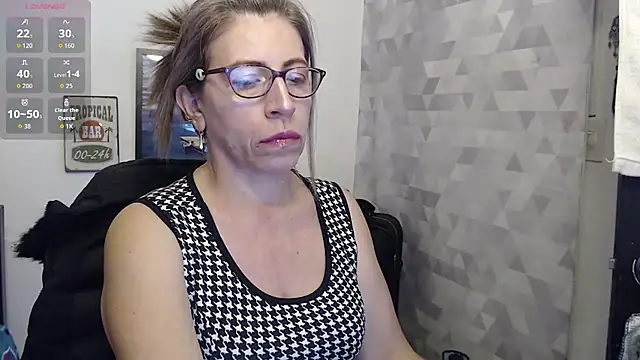 Snapshot of Chayla_Ruiz chatting on September 12, 2025, 7:14 pm Chayla Ruiz online show from September 12, 2025, 7:14 pm