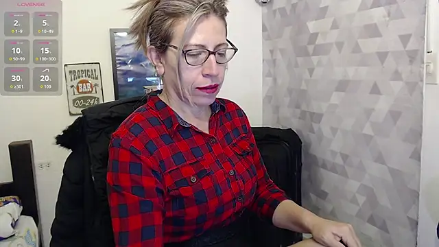 Snapshot of Chayla_Ruiz chatting on September 21, 2025, 10:39 am Chayla Ruiz online show from September 21, 2025, 10:39 am