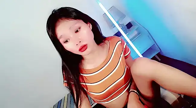 amomentoflust69 online show from March 16, 2025, 6:53 am