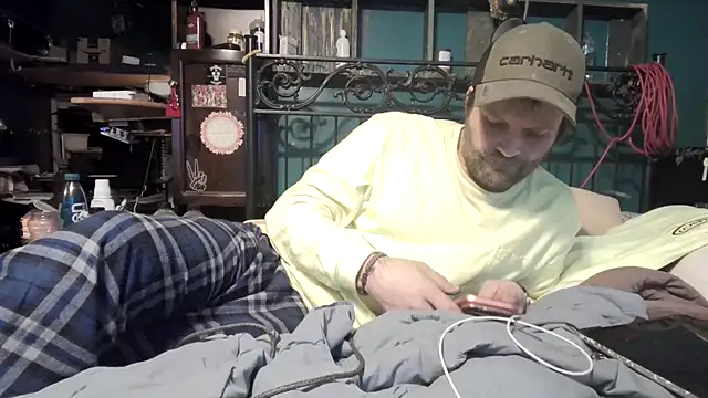 Snapshot of charactrzero chatting on February 9, 2026, 4:49 am charactrzero online show from February 9, 2026, 4:49 am