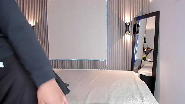 Snapshot of Zafiiraa chatting on December 15, 2025, 11:58 am Zafiiraa online show from December 15, 2025, 11:58 am