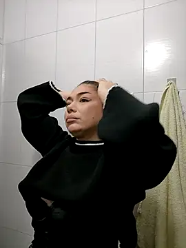 Snapshot of Ella_sweety chatting on February 5, 2026, 7:35 am Ella sweety online show from February 5, 2026, 7:35 am