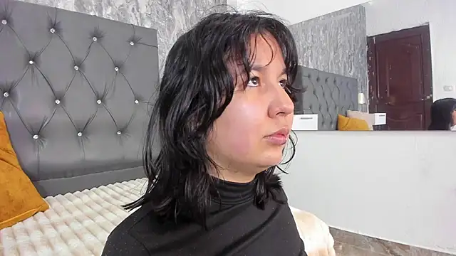 Lia sarahi online show from February 25, 2026, 11:42 am