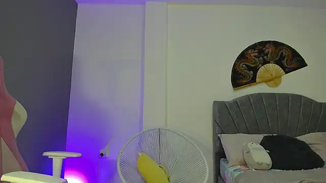 Snapshot of khaliope chatting on January 8, 2026, 7:49 pm khaliope online show from January 8, 2026, 7:49 pm