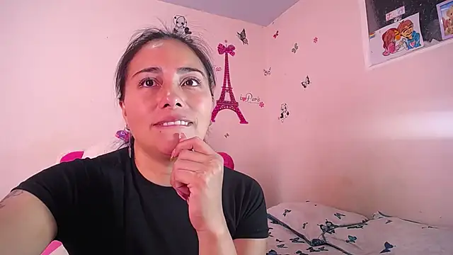 Snapshot of hanna_girl21 chatting on February 25, 2026, 8:18 pm hanna girl21 online show from February 25, 2026, 8:18 pm