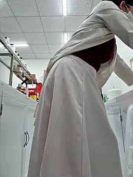 HinaLovely online show from February 24, 2026, 9:40 am