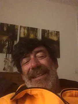 Snapshot of maxximere chatting on October 22, 2025, 11:48 pm maxximere online show from October 22, 2025, 11:48 pm