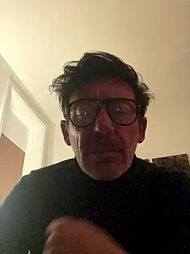 Snapshot of maxximere chatting on January 19, 2026, 2:04 am maxximere online show from January 19, 2026, 2:04 am