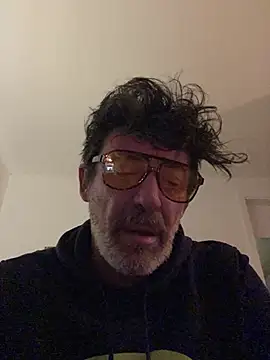 Snapshot of maxximere chatting on March 2, 2026, 9:21 pm maxximere online show from March 2, 2026, 9:21 pm