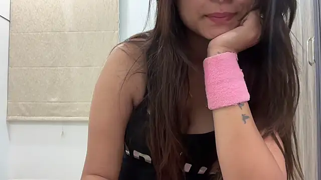 Snapshot of riya_stream chatting on March 3, 2026, 3:18 pm riya stream online show from March 3, 2026, 3:18 pm