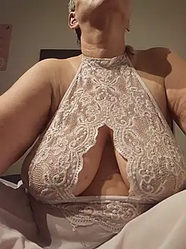 milfchantal4 online show from February 8, 2026, 6:17 am