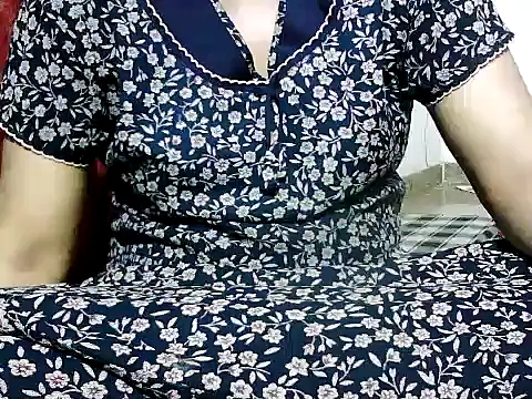 Snapshot of RukminiNew chatting on March 1, 2026, 1:57 pm RukminiNew online show from March 1, 2026, 1:57 pm