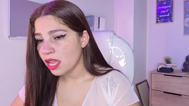 Snapshot of bluee_hazell chatting on February 1, 2026, 10:25 am bluee hazell online show from February 1, 2026, 10:25 am