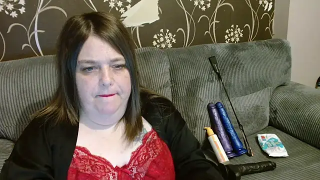 HouseWifeWhore Milf online show from February 26, 2026, 11:04 pm