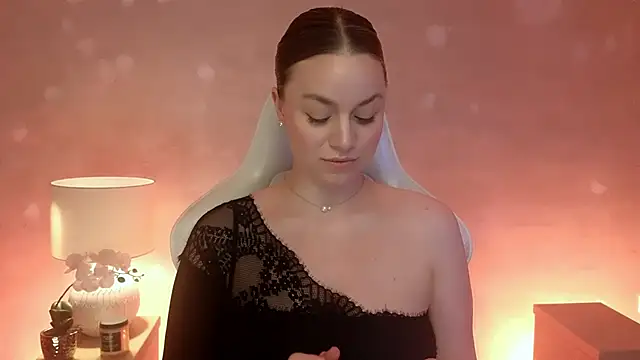 Snapshot of MilaFleur chatting on February 24, 2026, 3:21 pm MilaFleur online show from February 24, 2026, 3:21 pm