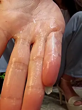 Snapshot of Yuky_ta chatting on February 22, 2026, 2:15 pm Yuky ta online show from February 22, 2026, 2:15 pm