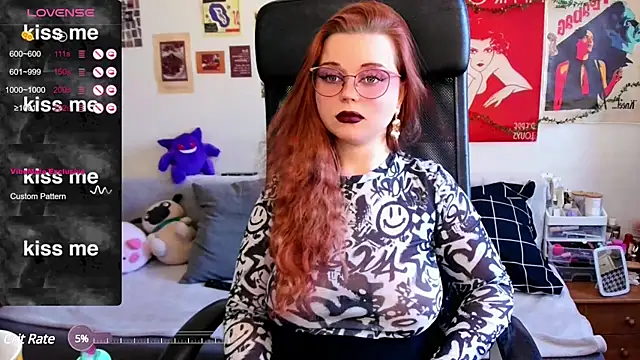 Snapshot of StellaMilla chatting on March 8, 2025, 7:27 am StellaMilla online show from March 8, 2025, 7:27 am