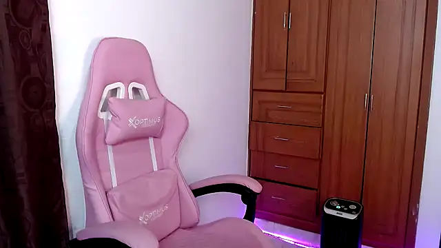 Snapshot of tastymeli chatting on December 31, 2024, 3:55 am tastymeli online show from December 31, 2024, 3:55 am