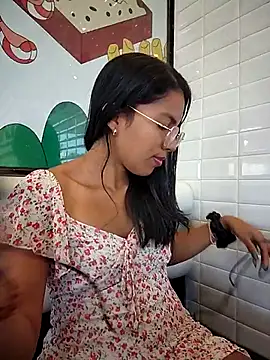 Snapshot of SheenaBrooke chatting on February 20, 2026, 9:43 am SheenaBrooke online show from February 20, 2026, 9:43 am