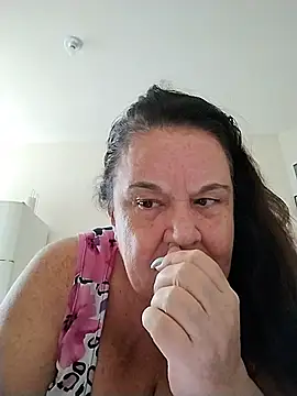 Snapshot of Yaya_Mineira chatting on March 1, 2026, 12:51 pm Yaya Mineira online show from March 1, 2026, 12:51 pm