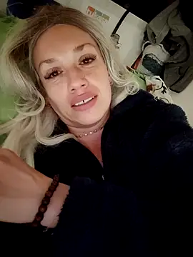 Snapshot of sexymarilyncolombia chatting on January 29, 2025, 10:01 pm sexymarilyncolombia online show from January 29, 2025, 10:01 pm