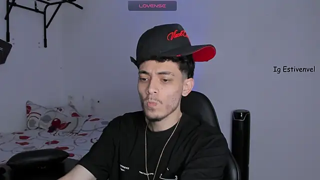 Snapshot of steve_latin chatting on October 24, 2025, 2:02 pm steve latin online show from October 24, 2025, 2:02 pm