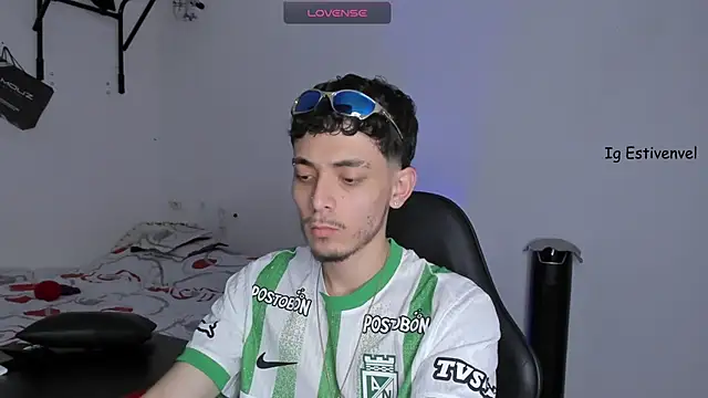 Snapshot of steve_latin chatting on October 26, 2025, 7:09 pm steve latin online show from October 26, 2025, 7:09 pm