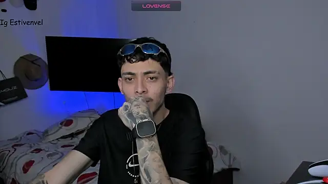 Snapshot of steve_latin chatting on November 4, 2025, 5:45 pm steve latin online show from November 4, 2025, 5:45 pm