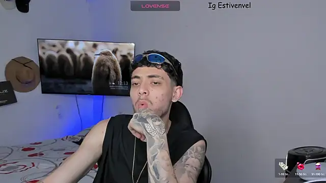 Snapshot of steve_latin chatting on November 12, 2025, 5:13 pm steve latin online show from November 12, 2025, 5:13 pm