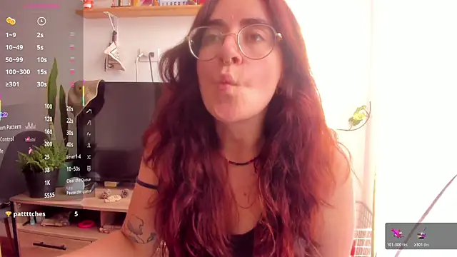 linda giggle online show from December 17, 2025, 2:23 pm