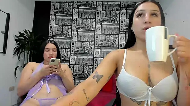 Snapshot of Isa_And_Natasha chatting on February 28, 2026, 2:07 pm Isa And Natasha online show from February 28, 2026, 2:07 pm