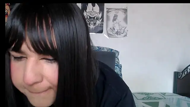 Snapshot of cosmicwind chatting on November 30, 2025, 4:44 pm cosmicwind online show from November 30, 2025, 4:44 pm