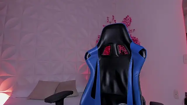 cora 22 online show from February 10, 2026, 12:42 pm