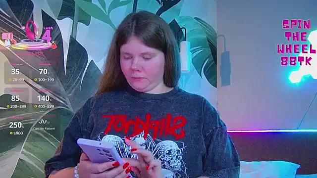 Snapshot of RubyValen chatting on February 10, 2026, 1:10 am RubyValen online show from February 10, 2026, 1:10 am