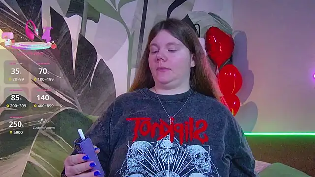 Snapshot of RubyValen chatting on March 2, 2026, 1:30 am RubyValen online show from March 2, 2026, 1:30 am