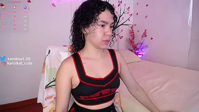 Snapshot of Karolina_1 chatting on September 21, 2025, 2:19 pm Karolina 1 online show from September 21, 2025, 2:19 pm