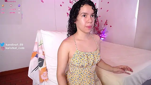 Snapshot of Karolina_1 chatting on September 23, 2025, 1:58 pm Karolina 1 online show from September 23, 2025, 1:58 pm