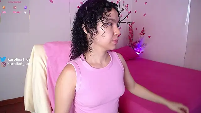 Snapshot of Karolina_1 chatting on October 16, 2025, 2:18 pm Karolina 1 online show from October 16, 2025, 2:18 pm