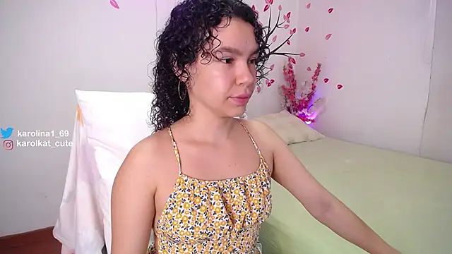 Snapshot of Karolina_1 chatting on November 7, 2025, 1:11 pm Karolina 1 online show from November 7, 2025, 1:11 pm