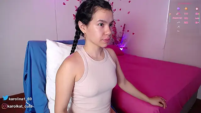 Snapshot of Karolina_1 chatting on December 20, 2025, 2:13 pm Karolina 1 online show from December 20, 2025, 2:13 pm