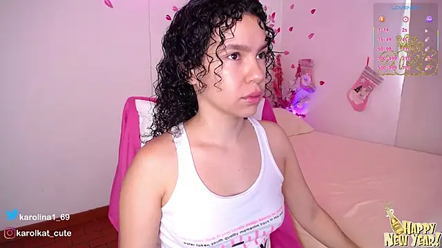 Snapshot of Karolina_1 chatting on January 6, 2026, 2:10 pm Karolina 1 online show from January 6, 2026, 2:10 pm