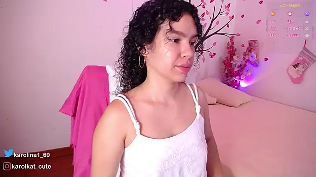 Snapshot of Karolina_1 chatting on January 18, 2026, 2:54 pm Karolina 1 online show from January 18, 2026, 2:54 pm