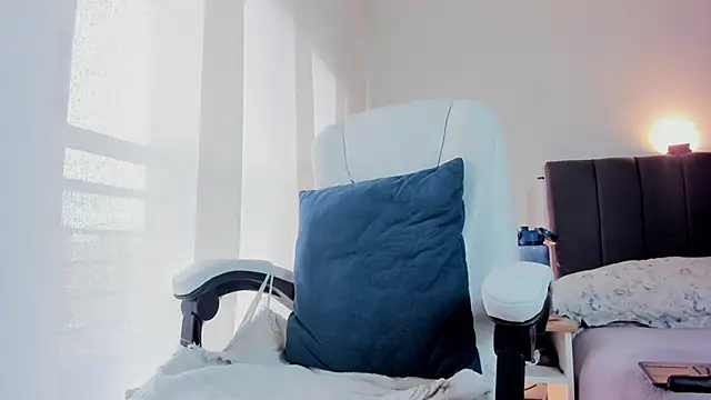 Snapshot of catimore chatting on September 12, 2025, 4:29 pm catimore online show from September 12, 2025, 4:29 pm