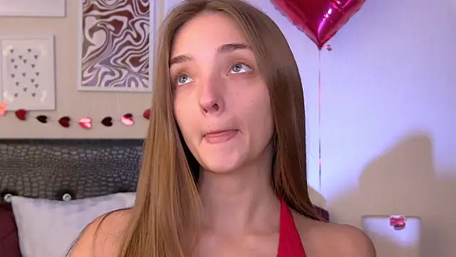 VirginieCruz online show from February 20, 2026, 5:37 am