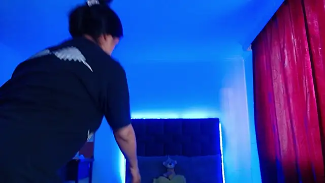 Snapshot of VALERY_MEER chatting on February 12, 2026, 12:33 pm VALERY MEER online show from February 12, 2026, 12:33 pm