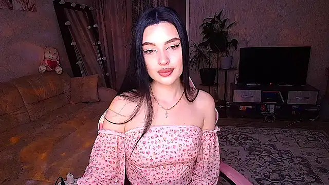 Snapshot of __Malika__ chatting on February 3, 2026, 3:50 pm Malika online show from February 3, 2026, 3:50 pm