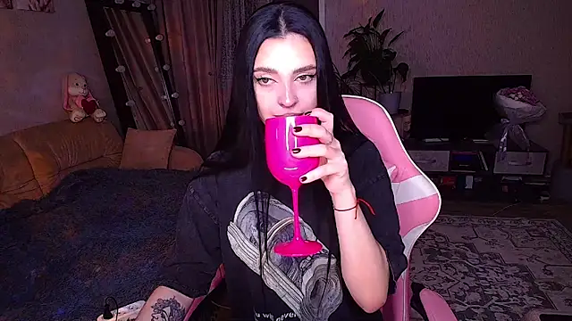 Snapshot of __Malika__ chatting on February 21, 2026, 3:35 pm Malika online show from February 21, 2026, 3:35 pm