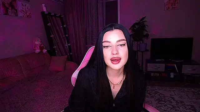 Snapshot of __Malika__ chatting on March 13, 2026, 4:35 pm Malika online show from March 13, 2026, 4:35 pm