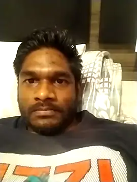 Snapshot of ROW_ROW chatting on February 13, 2026, 8:27 pm ROW ROW online show from February 13, 2026, 8:27 pm