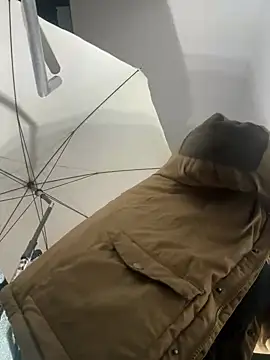 Snapshot of kleinerAlex chatting on January 22, 2025, 4:44 am kleinerAlex online show from January 22, 2025, 4:44 am